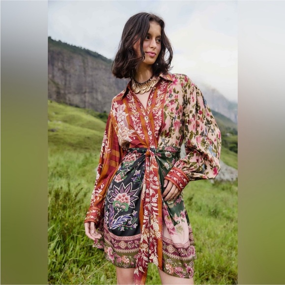 Farm Rio: Mixed Winter Garden Lenzing
Viscose Mini Dress - Picture 5 of 15